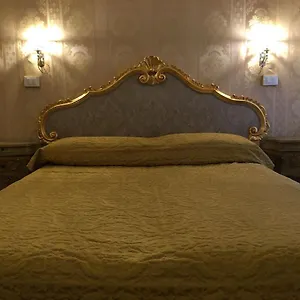  Konukevi Palazzo Ducale İtalya